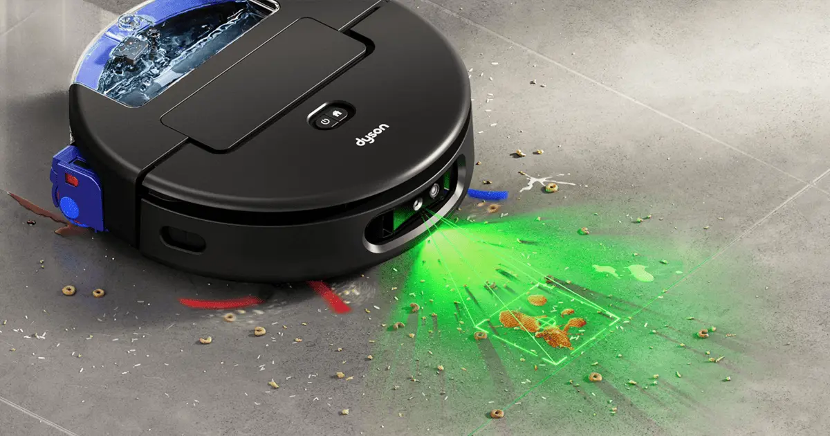 Robot lavapavimenti Dyson Spot+Scrub AI mentre rileva macchie sul pavimento tramite luce laser verde.