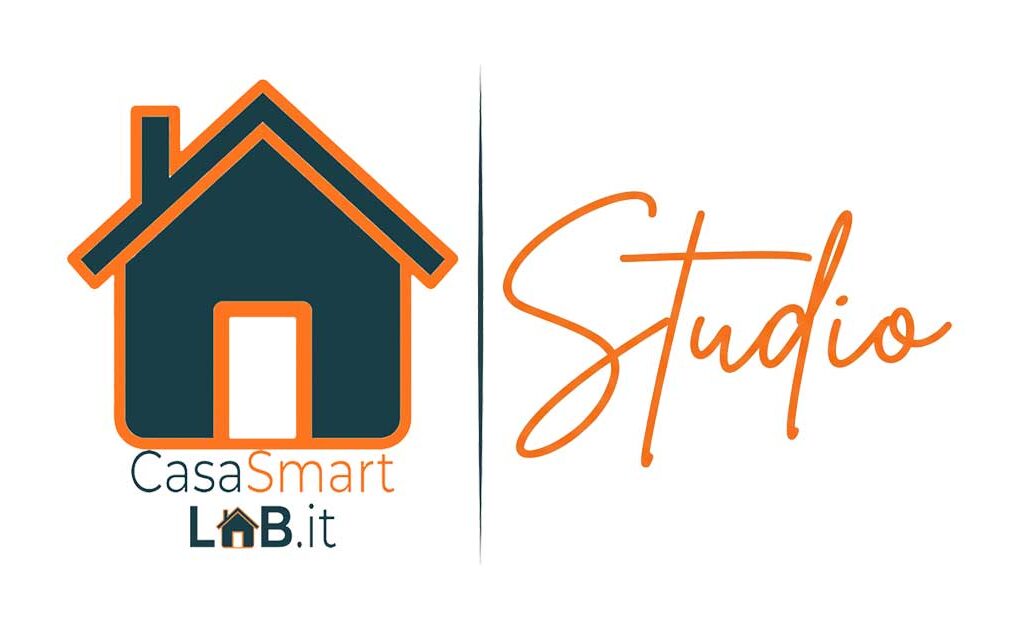 Logo ufficiale di CasaSmartLab STUDIO con marchio aziendale e scritta Studio per la progettazione smart home assistita da intelligenza artificiale